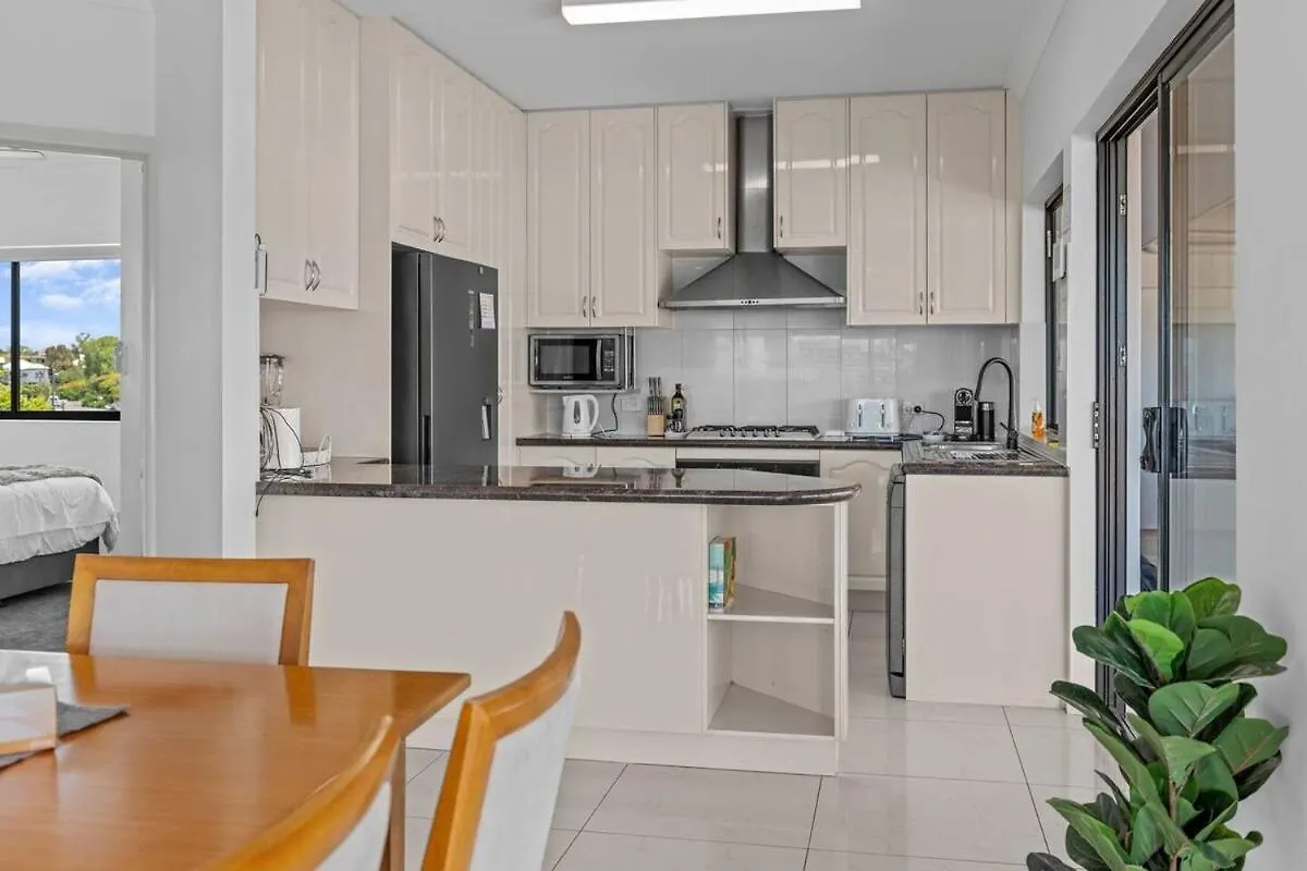 Lux Penthouse, Private Rooftop Brisbane Avustralya